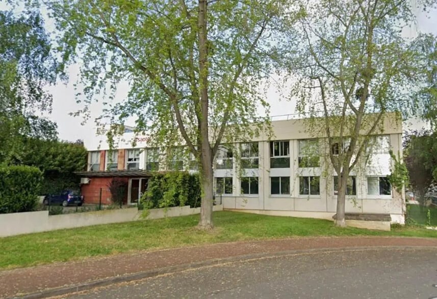 Bureau dans Saint-Germain-en-Laye à louer - Photo de l’immeuble – Image 1 sur 19