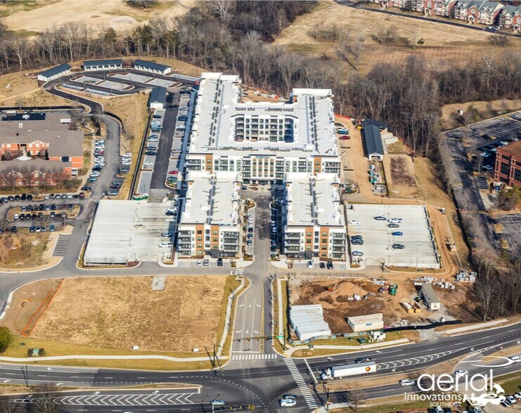 2000 Aspen Way, Franklin, TN à louer - Photo principale – Image 1 sur 2