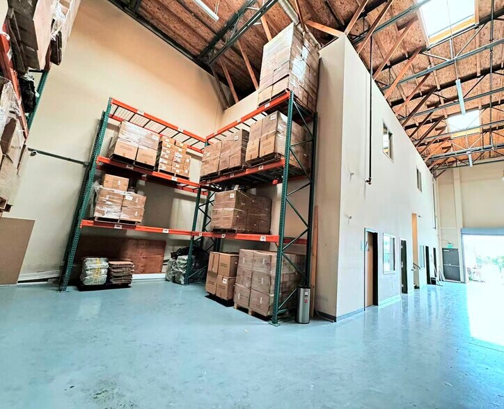 2216 Santa Anita Ave, El Monte, CA à louer - Photo de l’immeuble – Image 2 sur 8