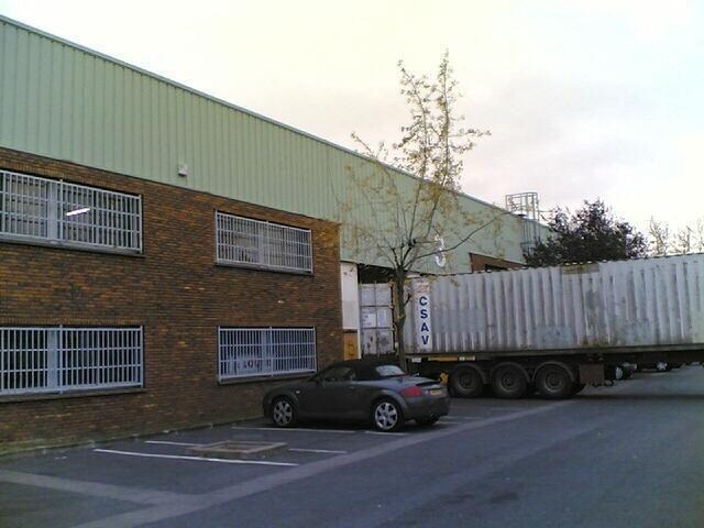 Plus de détails pour Bureau, Local d'activités à louer