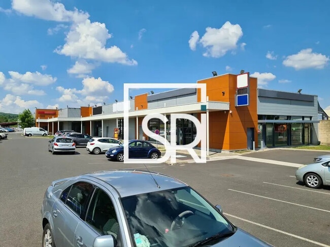Plus de détails pour 100 Avenue Jean Jaurès, Mozac - Local commercial à louer