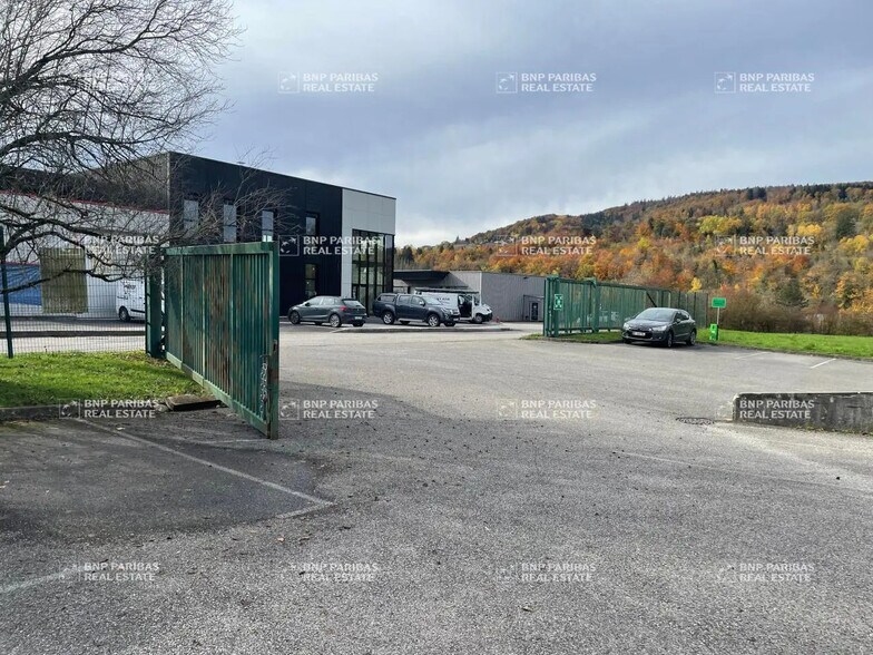 Local d'activités dans Villaz à vendre - Photo de l’immeuble – Image 3 sur 9