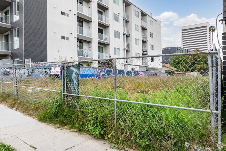1656 Sawtelle Blvd, Los Angeles, CA à vendre - Photo de l’immeuble – Image 3 sur 19