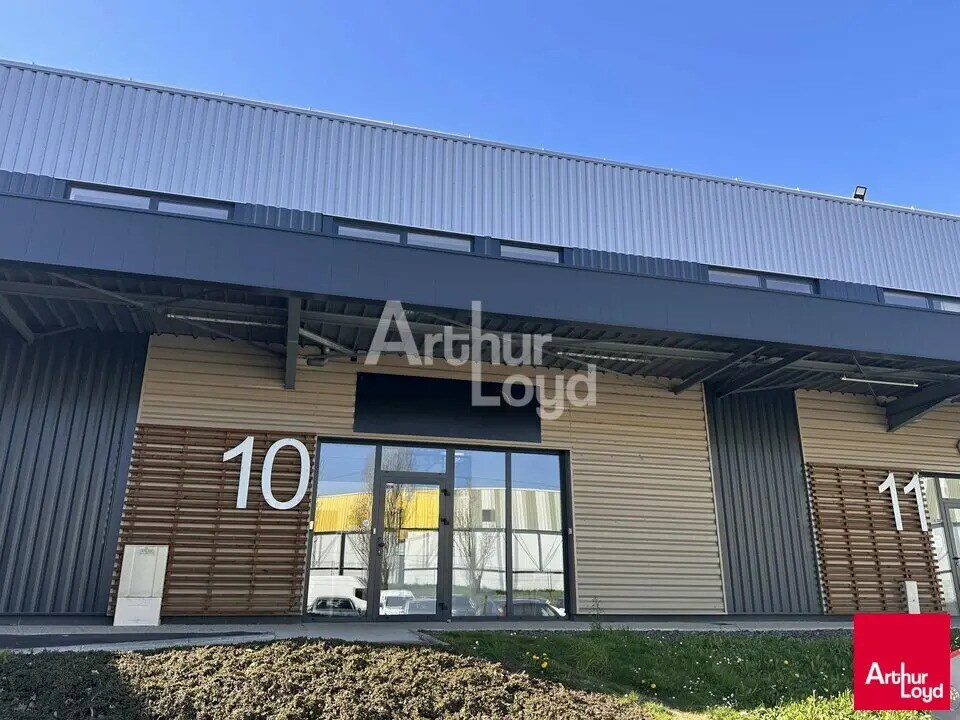 Local d’activités dans Cesson-Sévigné à louer Photo de l’immeuble– Image 1 sur 8