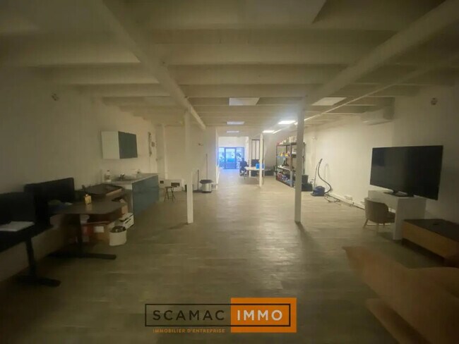 Plus de détails pour Local commercial à louer