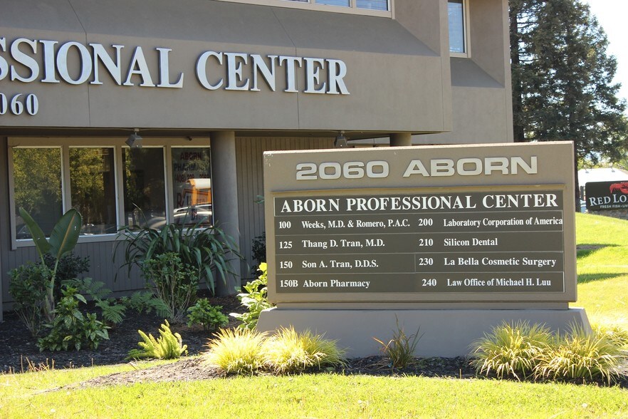 2060 Aborn Rd, San Jose, CA à louer - Photo de l’immeuble – Image 3 sur 10