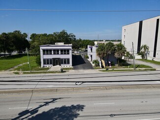 Plus de détails pour 240 N Ridgewood Ave, Daytona Beach, FL - Bureau à louer