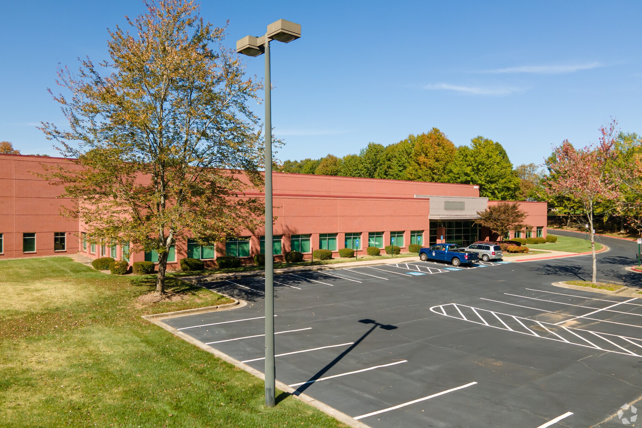 1100 Cobb Place Blvd NW, Kennesaw, GA à louer Photo principale– Image 1 sur 6