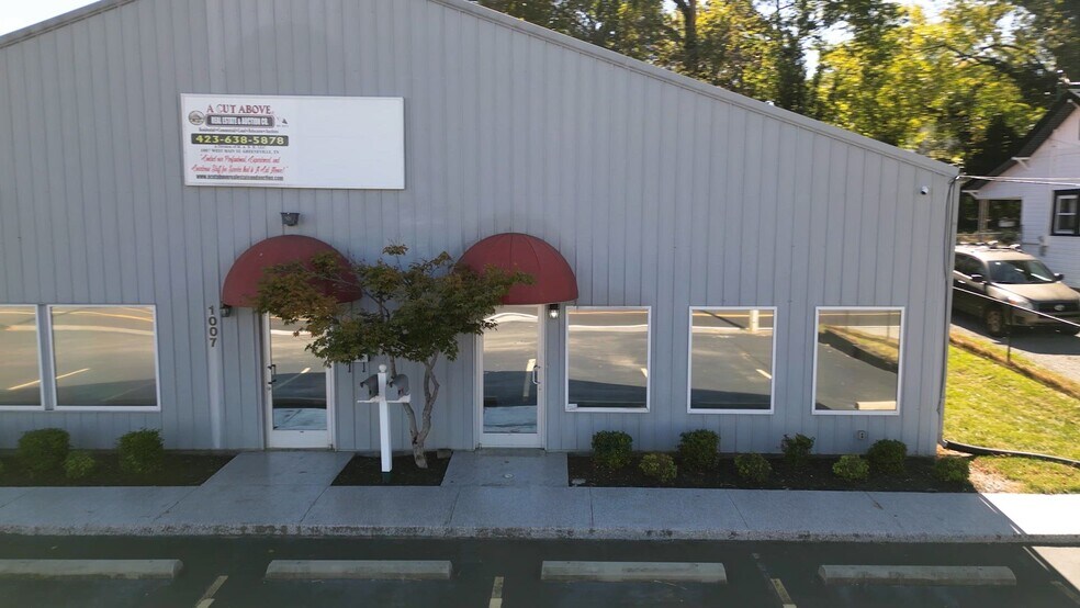 1007 W Main St, Greeneville, TN à louer - Vidéo sur l’annonce professionnelle – Image 2 sur 35