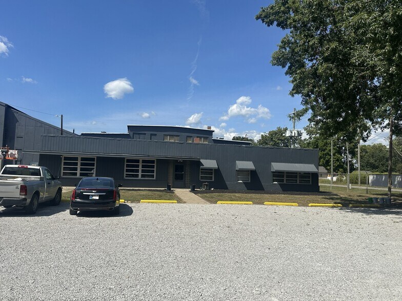 4530 N 25th St, Terre Haute, IN à louer - Photo de l’immeuble – Image 3 sur 24