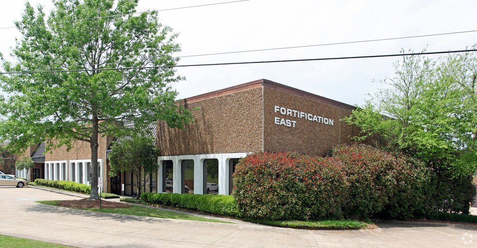 2 Old River Pl, Jackson, MS à louer - Photo de l’immeuble – Image 2 sur 2