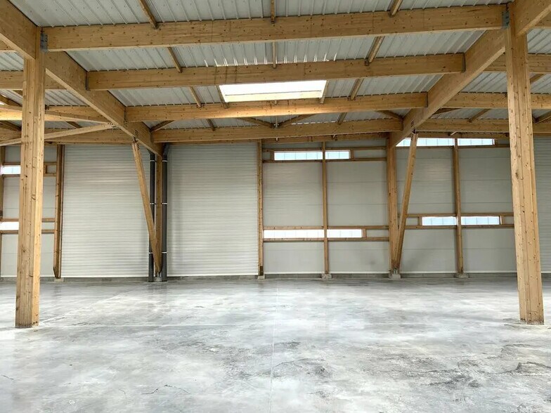 Local d’activités dans Le Havre à louer - Photo intérieure – Image 3 sur 4