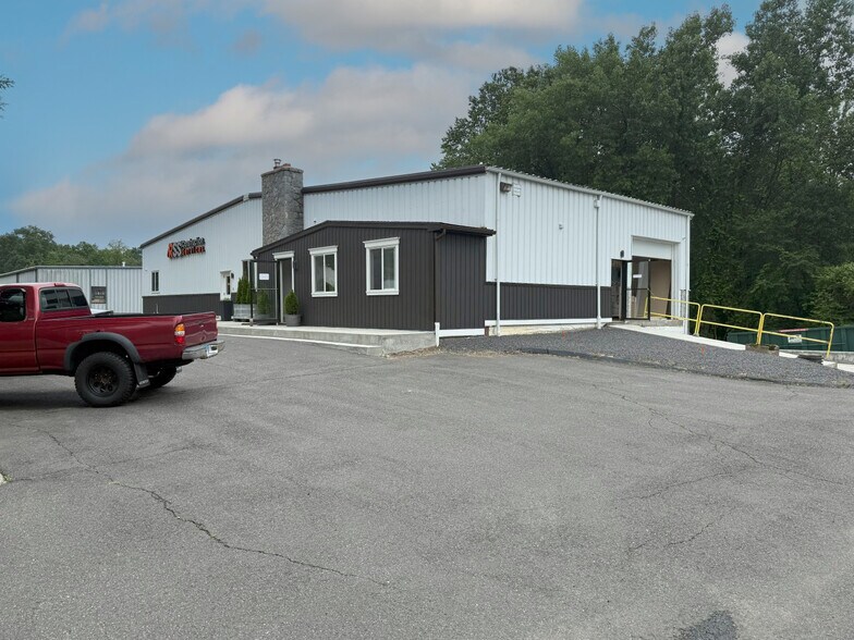 11 Industrial Rd, Prospect, CT à vendre - Photo de l’immeuble – Image 2 sur 11