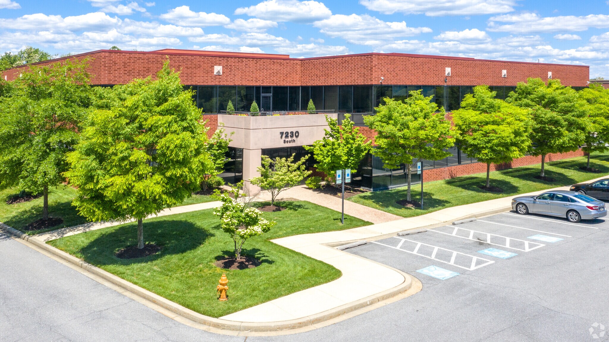 7230 Lee Deforest Dr, Columbia, MD à vendre Photo de l’immeuble– Image 1 sur 23