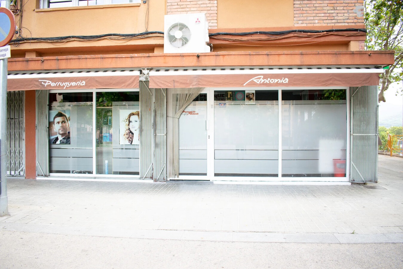 Plaça Del Poble, 12-14, Montornès del Vallès, BAR 08170 - Lot - - - Photo intérieure - Image 2 of 9