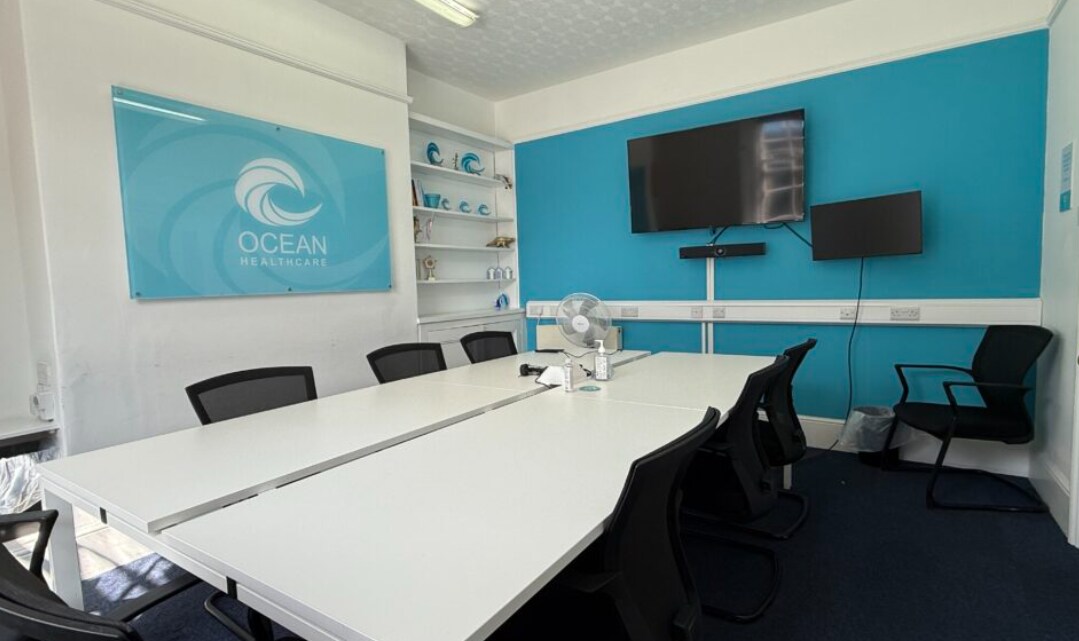 45 Devon Sq, Newton Abbot à louer Photo intérieure– Image 1 sur 3