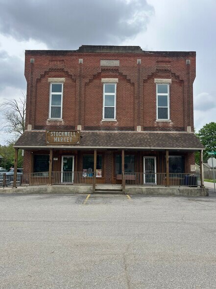 6943 Monroe, Stockwell, IN à vendre - Photo de l’immeuble – Image 1 sur 15