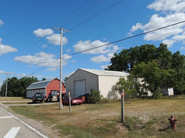 5599 County Road AA, Weyauwega, WI à vendre - Photo de l’immeuble – Image 1 sur 4