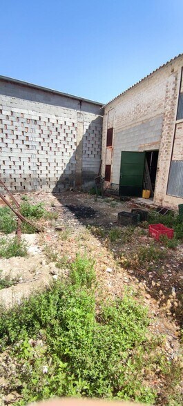 Industriel/Logistique dans Fuente Vaqueros à vendre - Photo de l’immeuble – Image 3 sur 9
