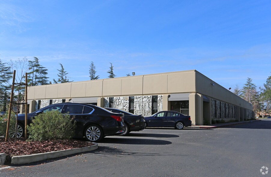 2324 Santa Rita Rd, Pleasanton, CA à louer - Photo de l’immeuble – Image 2 sur 10