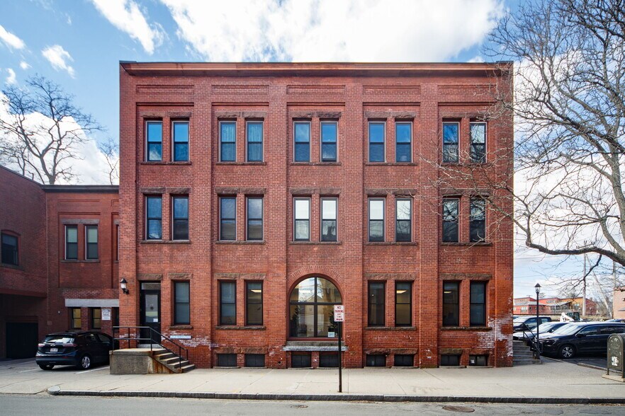 16 Market St, Northampton, MA à louer - Photo de l’immeuble – Image 2 sur 6