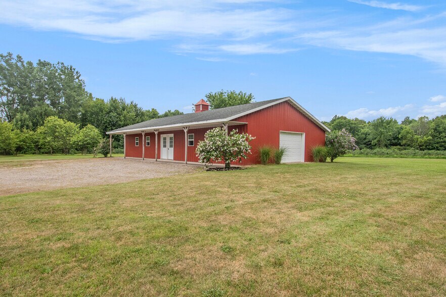 62099 M-43, Bangor, MI à vendre - Photo de l’immeuble – Image 3 sur 32