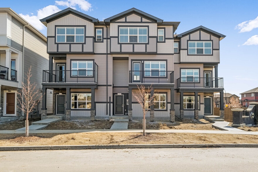 378-382 Pioneer Rd, Spruce Grove, AB à vendre - Photo principale – Image 1 sur 5