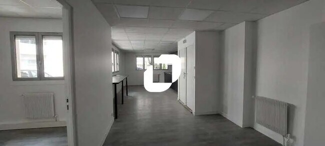 Plus de détails pour Bureau à vendre