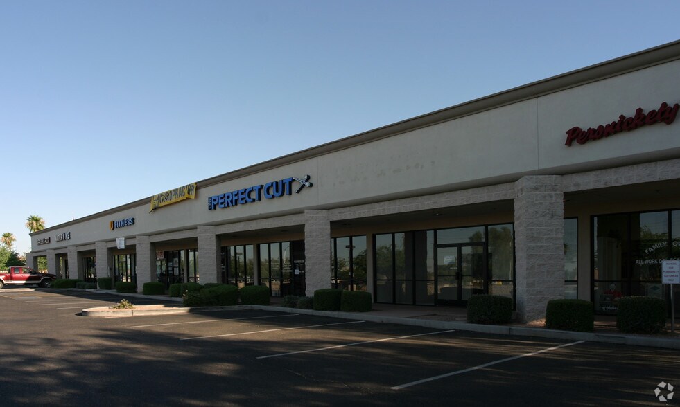 7102 E Baseline Rd, Mesa, AZ à louer - Photo principale – Image 1 sur 1