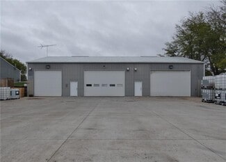 Plus de détails pour 2284 Graceland dr, Pella, IA - Local d’activités à vendre