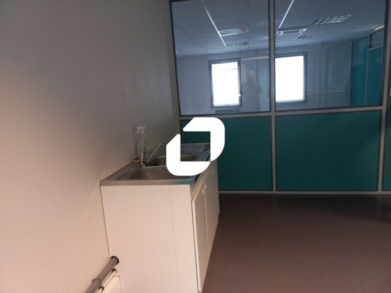 Bureau dans Marcq-en-Baroeul à louer - Photo intérieure – Image 2 sur 6