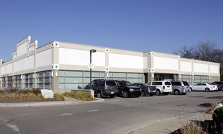 Plus de détails pour 27844-27958 Woodward Ave, Royal Oak, MI - Local commercial à louer