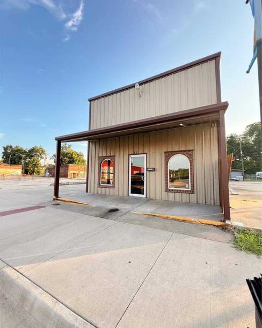 205 N Front St, Dardanelle, AR à vendre Photo principale– Image 1 sur 22