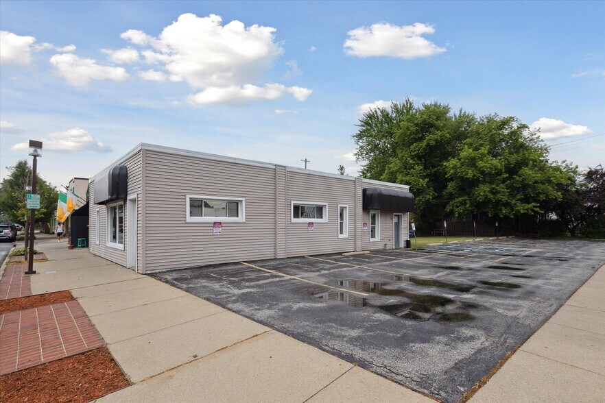 1000 N Johnson St, Bay City, MI à vendre - Photo de l’immeuble – Image 2 sur 41