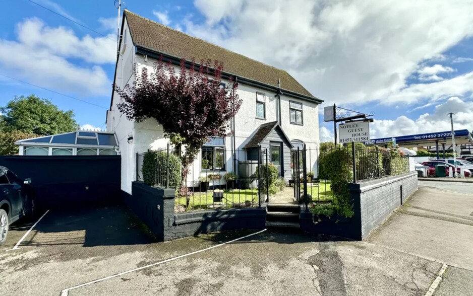 93 Hucclecote Rd, Gloucester à vendre - Photo de l’immeuble – Image 1 sur 21