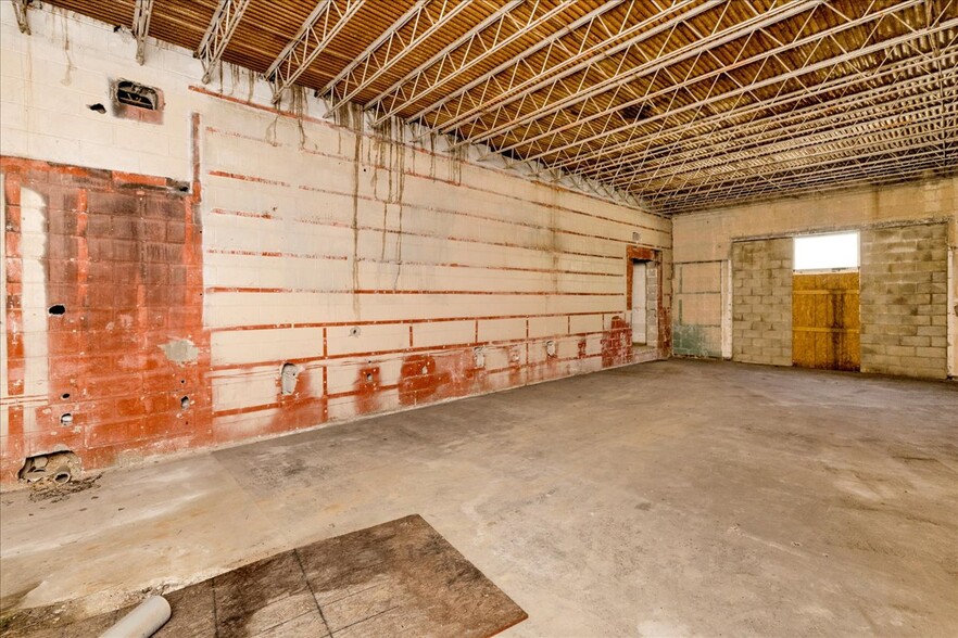 2025-2027 Center Point Rd, Birmingham, AL à louer - Photo intérieure – Image 3 sur 12