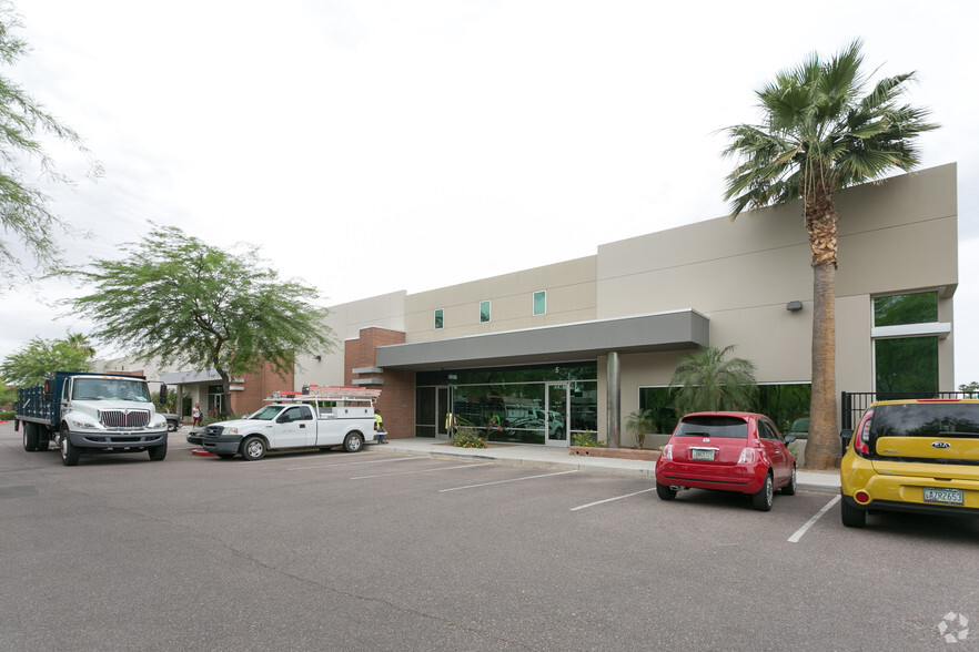 5580 W Chandler Blvd, Chandler, AZ à vendre - Photo de l’immeuble – Image 3 sur 12