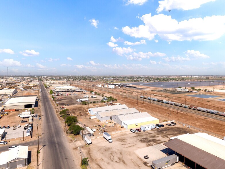 220 E Commercial Ave, El Centro, CA à louer - Photo de l’immeuble – Image 3 sur 22