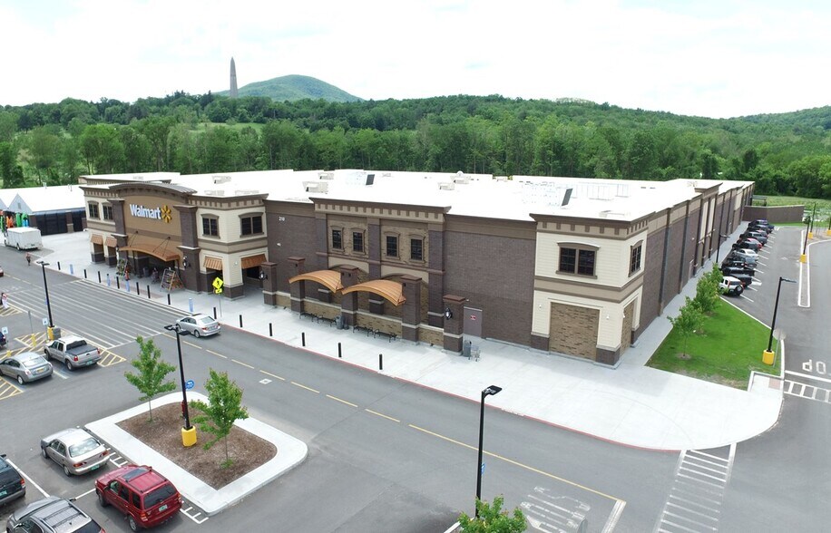 210-214 Northside Dr, Bennington, VT à louer - Photo de l’immeuble – Image 3 sur 12