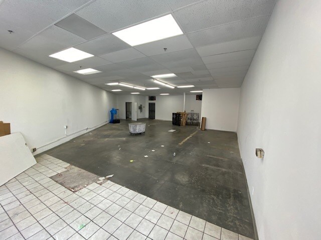 11870 Santa Monica Blvd, Santa Monica, CA à louer - Photo intérieure – Image 3 sur 12