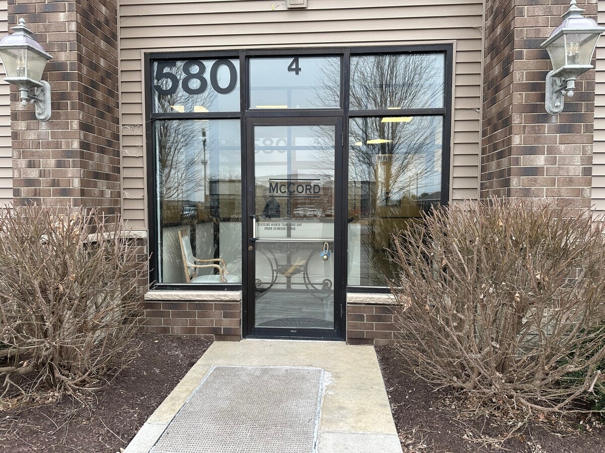 580 Madison Ave, North Liberty, IA 52317 - Lot 4 -  - Photo intérieure - Image 2 of 46