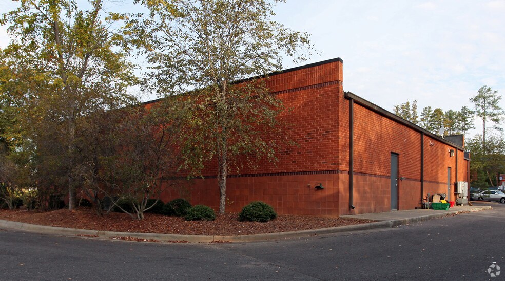 1376-1380 NW Maynard Rd, Cary, NC à vendre - Photo de l’immeuble – Image 3 sur 4