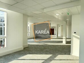 Bureau dans Chessy à louer Photo intérieure– Image 2 sur 2