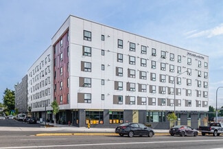Plus de détails pour 15300 33rd Ave S, Seatac, WA - Local commercial à louer