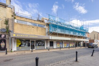 Plus de détails pour 36-42 High St, Irthlingborough - Local commercial à vendre