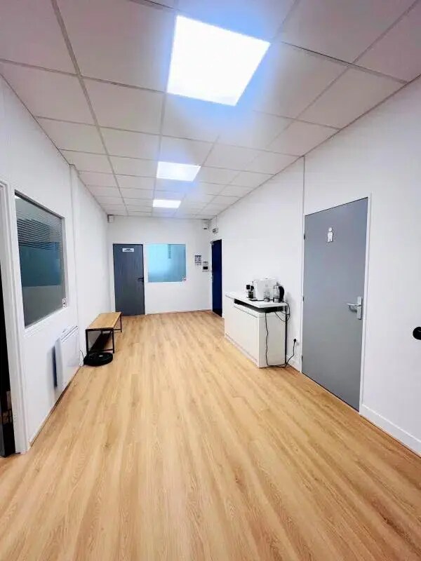 Plus de détails pour Bureau à louer