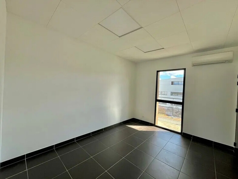 Bureau dans Fréjus à louer - Photo intérieure – Image 2 sur 6