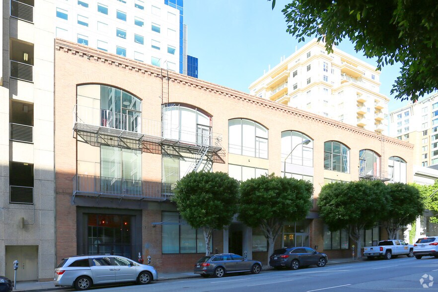620 Folsom St, San Francisco, CA à louer - Photo de l’immeuble – Image 3 sur 3
