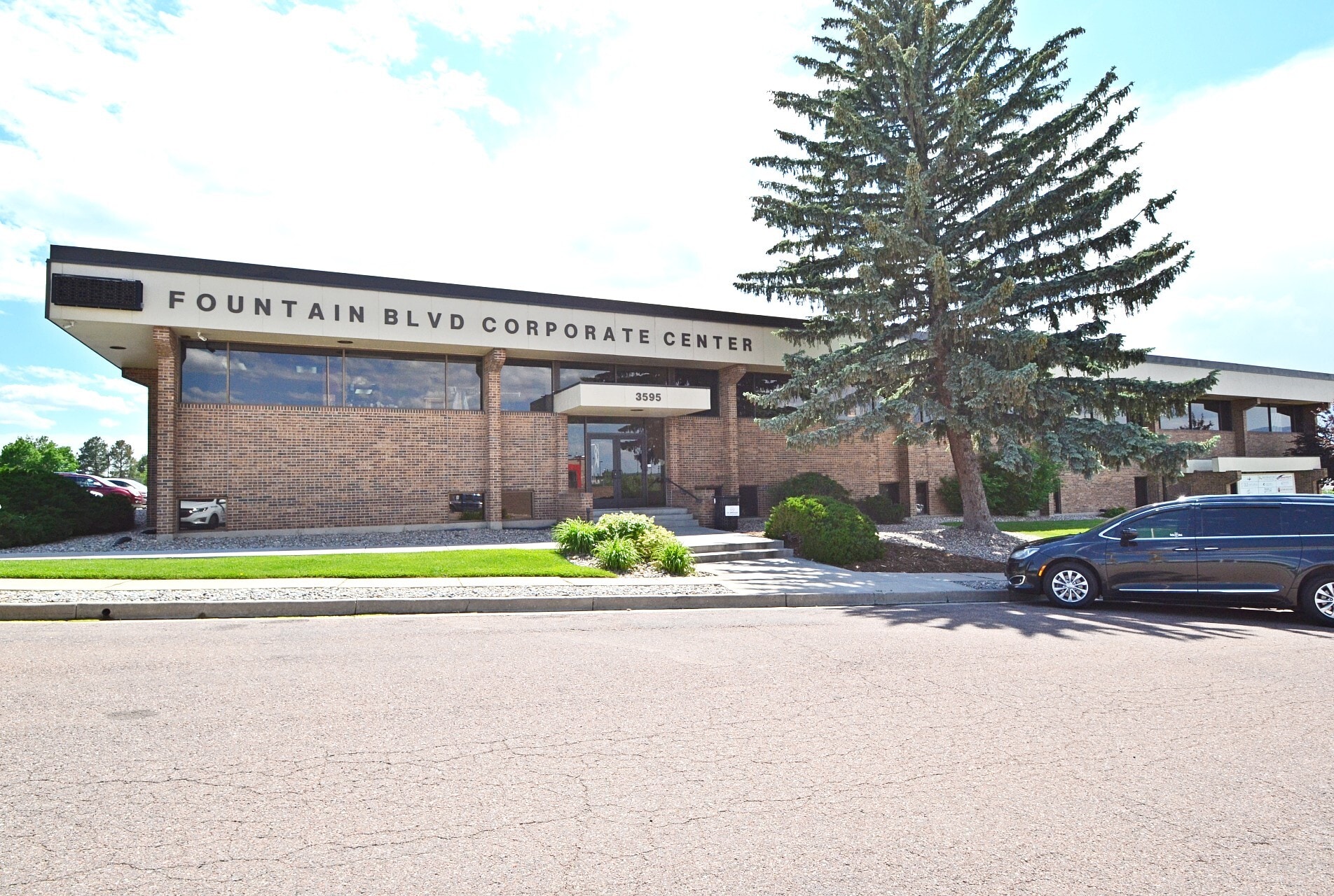 3595 E Fountain Blvd, Colorado Springs, CO à louer Photo principale– Image 1 sur 19