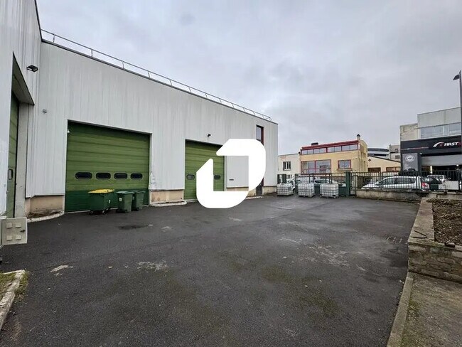 Plus de détails pour 11 Rue Louveau, Châtillon - Local d’activités à vendre